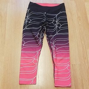 Fabletics capri ombre leggings